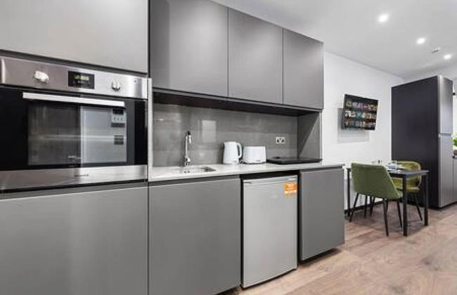 Luxury Spacious 2 Person Suite in North London - Foto 12