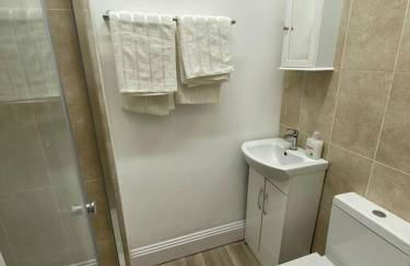 The Walnut Suite lovely one bedroom flat in Stoke. - Foto 14