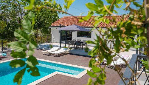 Villa Florinda with Pool and Prime Location near Split - Foto 4, Garden view