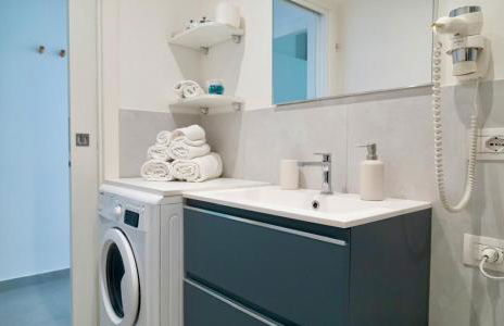 Cosmo 38 Luxury Apartments - Free Parking - Photo 50