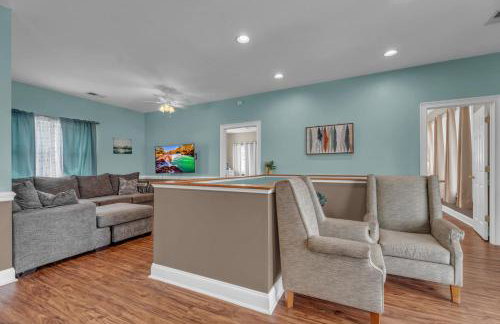 Lakefront Getaway with Dock Pool Sunset Games - Foto 13