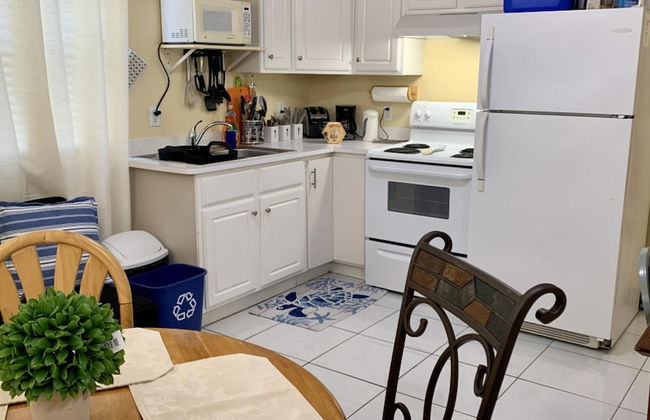 3 Suites Free Breakfast Steps to Beach - Photo 39