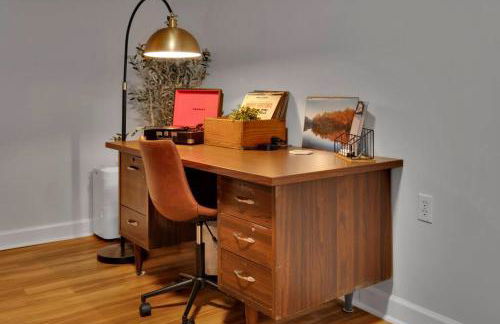 Cozy Retreat near Paris Mtn State Park Sleeps 12 - Foto 59