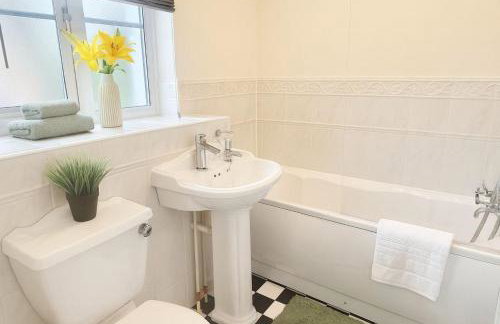 Woodland House 4 Bedroom Home in Ashford for short or long stays - Foto 12