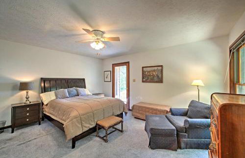 A Scenic View Lodge in Ozarks with Views and Hot Tub - Foto 11