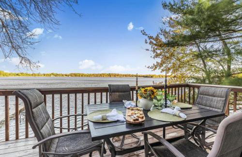 Renovated Lake Cabin with Fire Pit and Kayaks - Photo 4