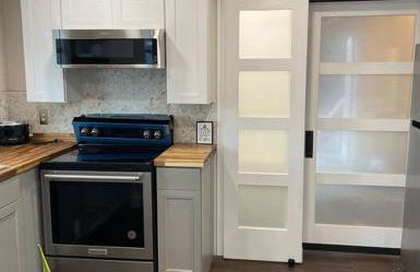 Shares Courtyard Luxury Apt - NEW! - Foto 25