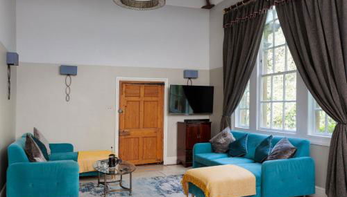 The Old School Rooms Beautiful Georgian apartment, sleeps 12 with Wifi and Parking, near Bath - Foto 2