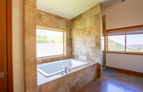 Luxury Mountain Estate Sleeps 11 - Foto 27