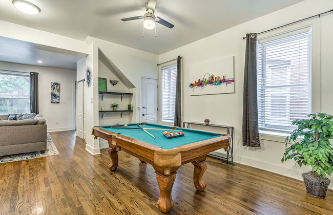 Expansive Downtown Home | JZ Vacation Rentals - Photo 21