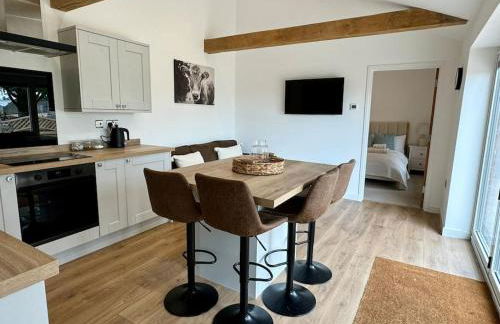 Apple Store- Countryside Apartment - Photo 6