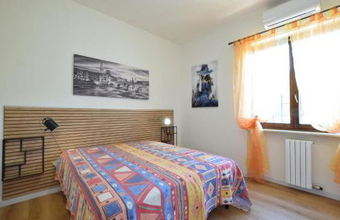 Gorgeous Apartment In Ospedaletto Di Pescant - Foto 8