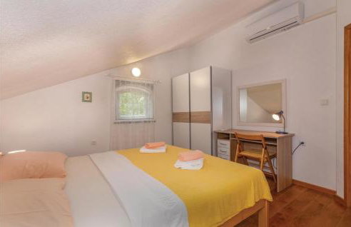 Amazing Home In Ostrobradic - Foto 29