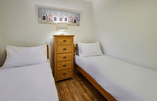 Host Stay Camwy Cottage - Photo 15