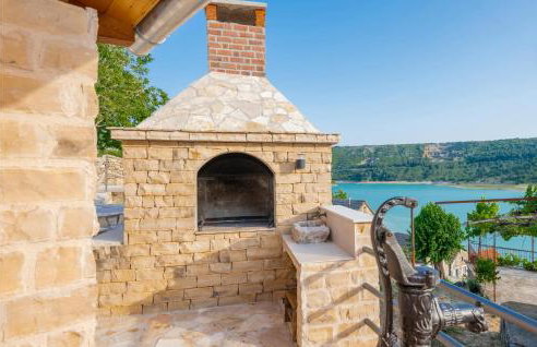 Gorgeous Home In Ricice With Lake View - Foto 15