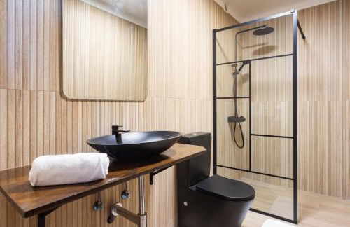 Sunset Horizon Spa Retreat by Eden Rentals - Foto 78