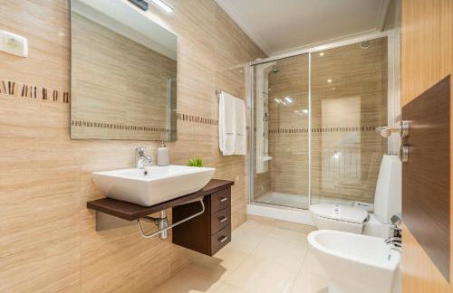 Host Wise - Deluxe Spacious House with Terrace & Jacuzzi - Foto 34