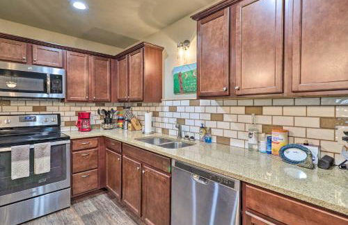 Welcoming Tow Home about 1 Mi to Lake Buchanan! - Foto 8