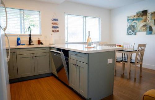 1 Block from Beach - Steps from Restaurants & Shops - Foto 9