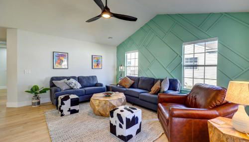 Chic Bentonville Home with Patio and Fire Pit! - Foto 5