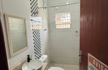 Casa próximo a plataforma de pesca com piscina e churrasqueira - Foto 45