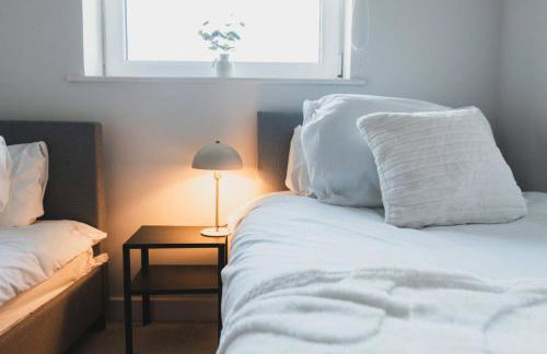 Top-Floor 2-Bed Near Braehead - Foto 23