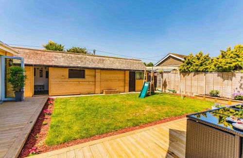 Luxury Ocean Playroom SEA SALT CHALET - Photo 14