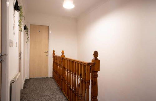 Contractor‑Heaven 5BR Home 4.5 Baths Wakefield - Foto 45