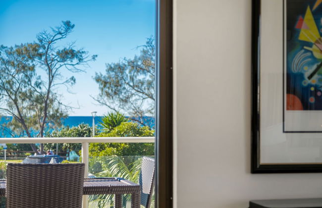 Bayview Beachfront Apartments, in town right on the beach - Foto 49