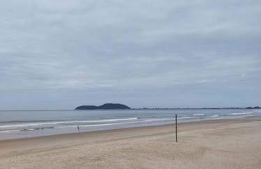 Apto 3 quartos 500m do mar, churrasqueira e varanda com vista para o pôr do sol - Foto 43