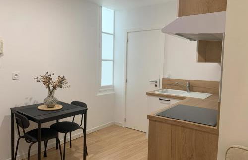 Appartements à Dax - 4 min du Centre-Ville, 12 min de la Gare - Arrivée autonome - Foto 10