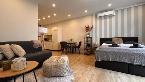 Bellahomes, Aircondition, private Parking, Netflix, Airport 30 Minuten - Foto 3