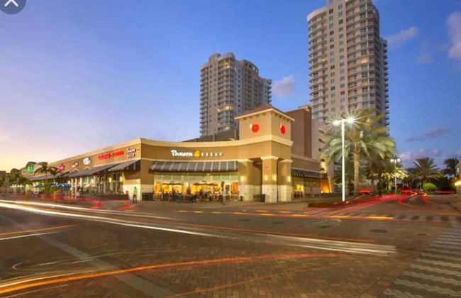 Gorgeous Spot in Hallandale Beach With Pool!! - Foto 53