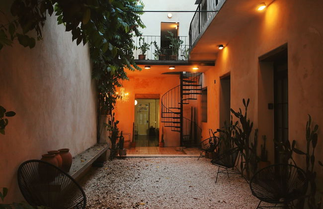 FIXIE LOFTS - Colonial Villa Suites with Pool - Foto 65