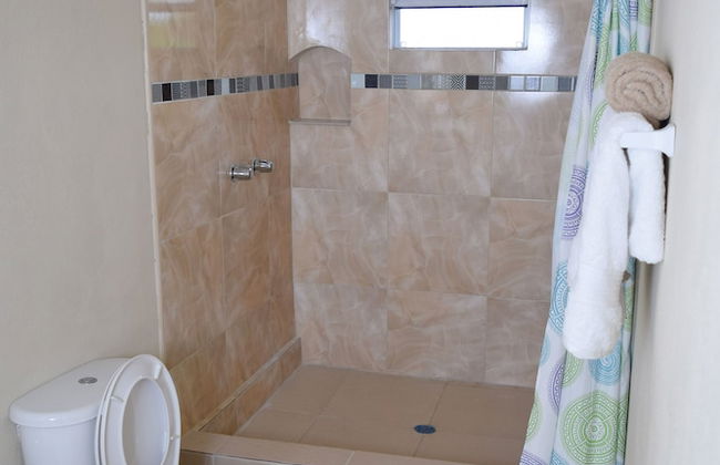 Justinn Apartments - Foto 22