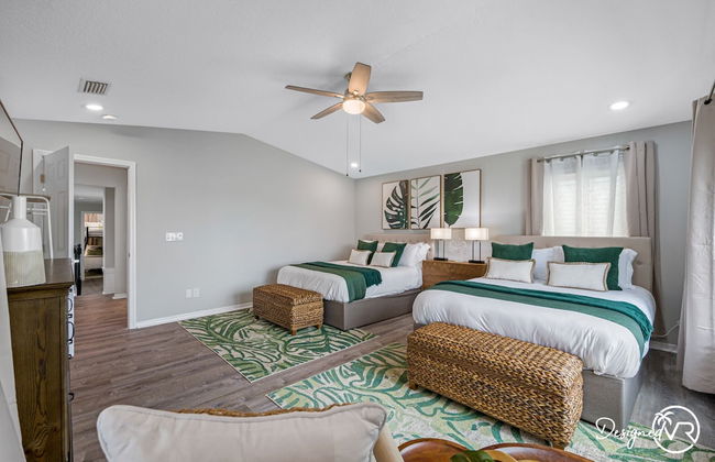 Chic 8BR with Heated Pool & Waterview - Photo 7