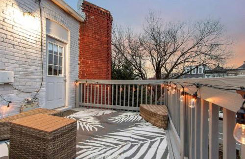 Capitol Hill Stay Like No Other - Photo 48