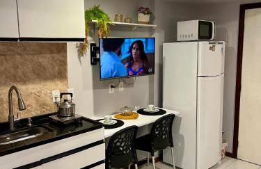 Apto com piscina e garagem para até 04 hóspedes perto SSA Shopping - Foto 11