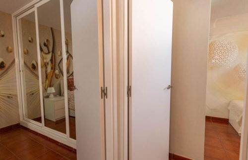 Golden Sunny View Apartment - Photo 8