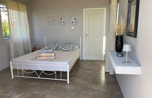 Tsigkos Apartment ! - Photo 5