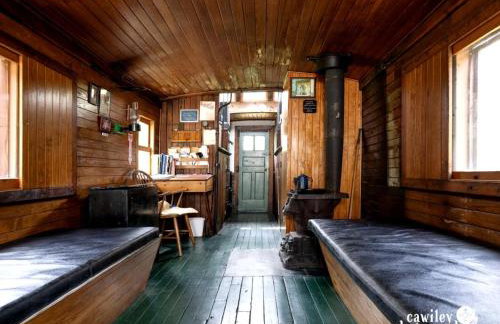 Vintage Caboose Rental in Historic Small Town near Springfield, Massachusetts - Foto 3