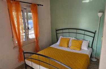 Olive Garden Apartments - Photo 5