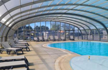 Cottage pour 6 personnes avec piscine couverte et chauffée à 300 m de la mer avec Wi-Fi et climatisé , 3 chambres - Foto 24