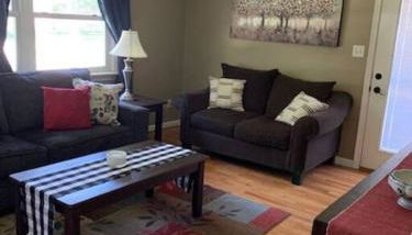 Quiet home three bedroom home in peaceful neighborhood - Foto 2