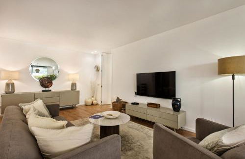 Del Mar Apartment - BT - Photo 3