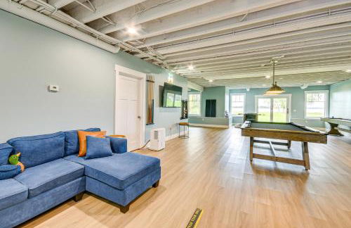 Steps From Oneida Lake Spacious Gem with Game Room! - Foto 26