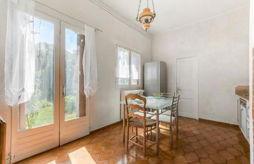 Les Bellevue Cité "3 Apartments, 1 with Garden & Private Parking, Aircon, WiFi, Free Public Car Park, 1 km from Cité" - Foto 41