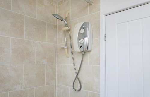 Cosy 4-BDR Family-Friendly House in North Hykeham, with High Speed Free WiFi, Secure Parking, Sleeps Up to 7, Long-Term Stays Allowed! - Foto 37