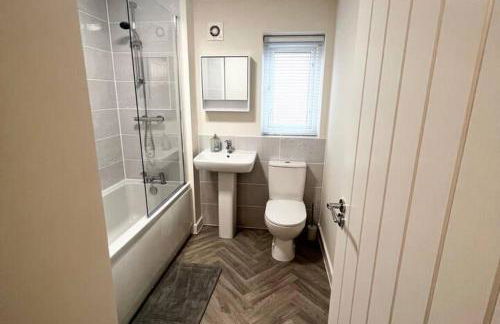 3-Bed House Sleeps 5 Free Parking - Foto 2