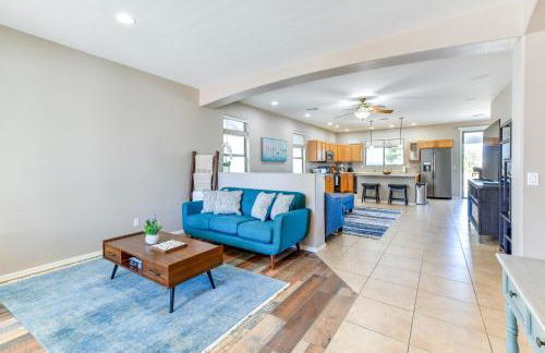 Group Getaway with Pool and Patio in San Tan Valley! - Foto 3